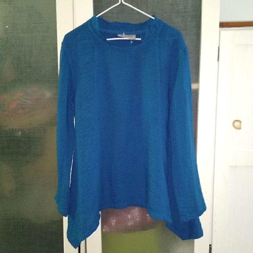 NWOT XS oversized teal top asymetrical
